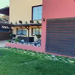 Gorgeous 3 Bedrooms In Natural Reserve Park! 4* Εστεπόνα