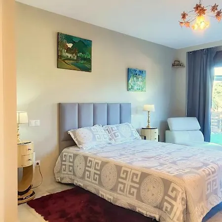 Pensionat Gorgeous 3 Bedrooms In Natural Reserve Park! 4*