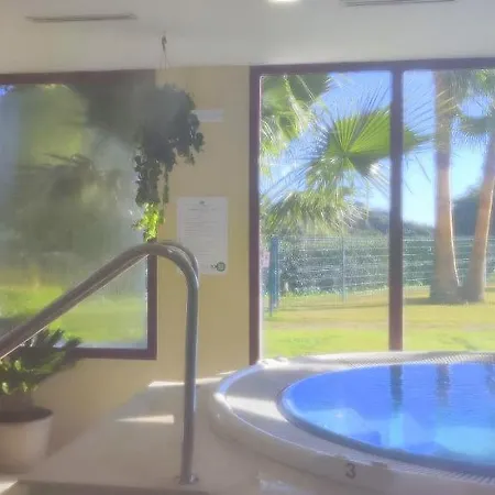 Gorgeous 3 Bedrooms In Natural Reserve Park! Affittacamere 4*