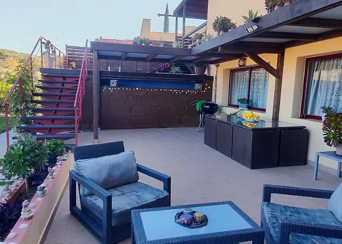 Gorgeous 3 Bedrooms In Natural Reserve Park! בית הארחה