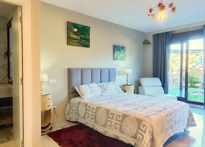 Guest house Gorgeous 3 Bedrooms In Natural Reserve Park! 4*