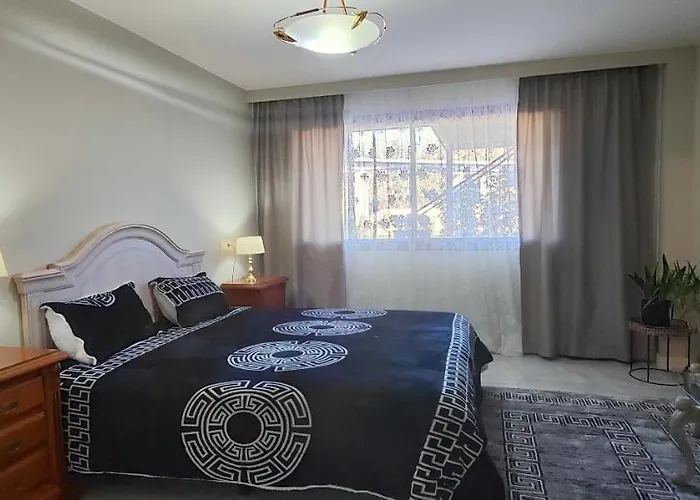 Gorgeous 3 Bedrooms In Natural Reserve Park! בית הארחה