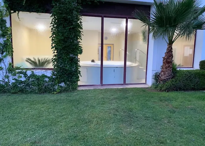 בית הארחה Gorgeous 3 Bedrooms In Natural Reserve Park! 4*